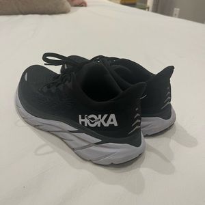 Hoka Clifton 8 Sneakers